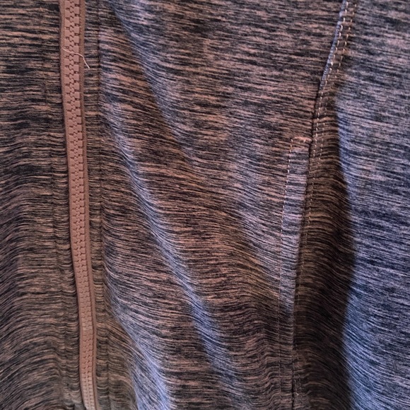 Yogalicious LUX FITTED FULL ZIP ATHLETIC TOP IN HEATHER PINKY PEACH COLOR - Picture 5 of 9